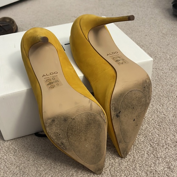 Heels - Picture 2 of 3